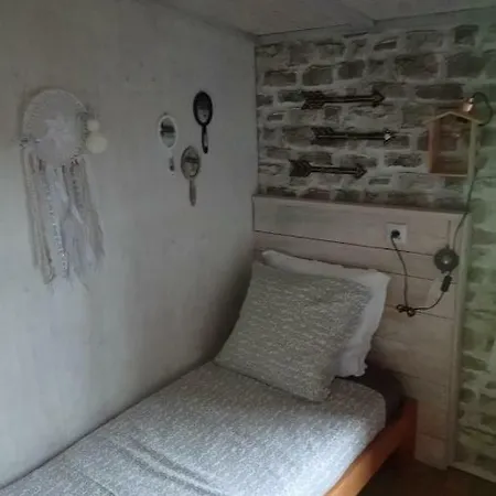 Les Du Goulet Hotel *